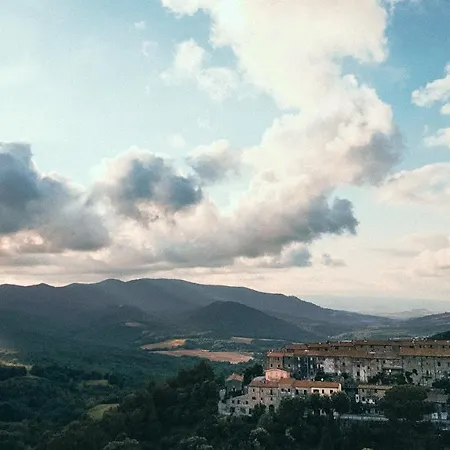 Apartment Buongiorno Maestra Di Monteverdi Marittimo, Borgo Di